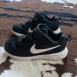 Nike Black and White Sneakers with Classic Design